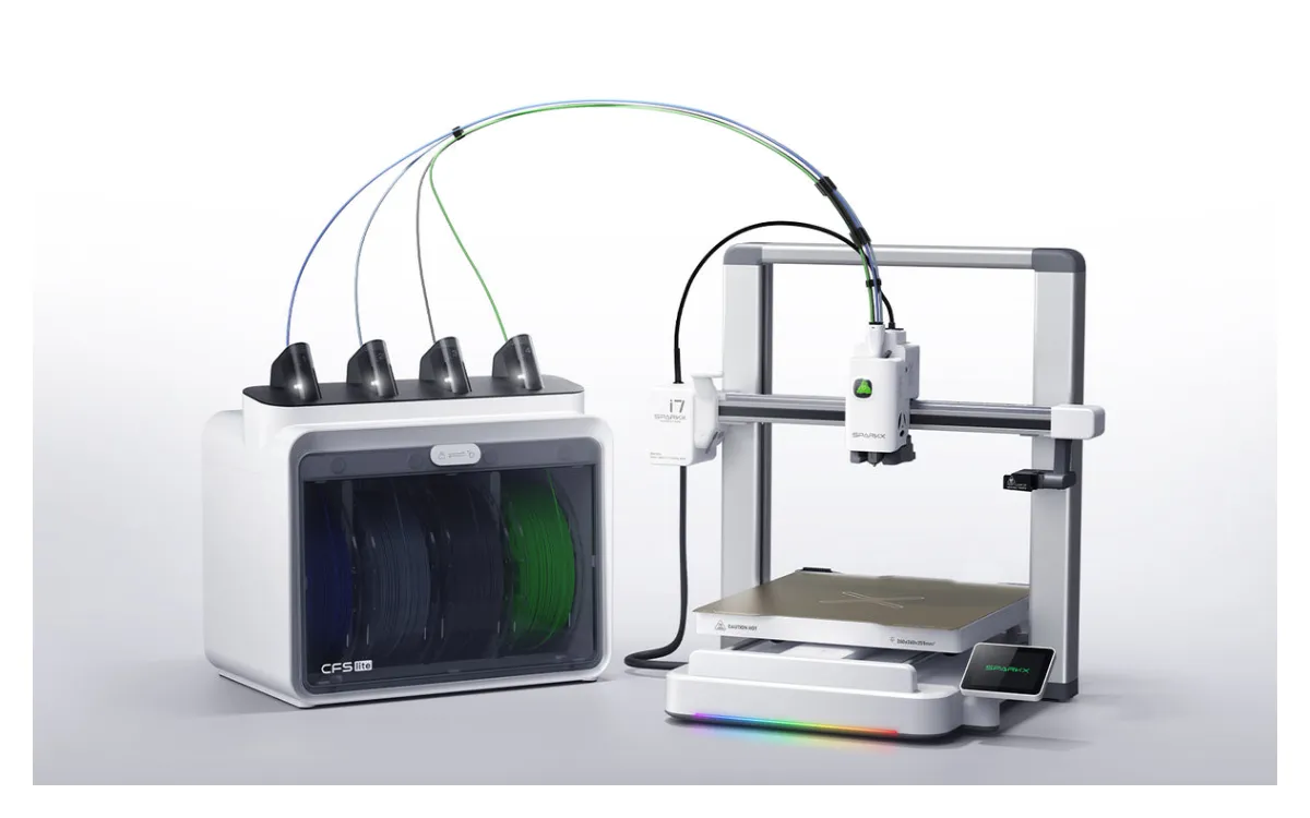 Creality SparkX i7 Color Combo, the i7 printer beside the CFS Lite four-spool filament box with four feed tubes running to the toolhead